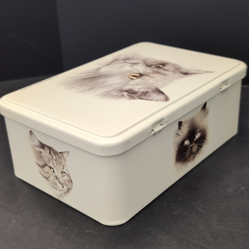 VGT,Massilly France Rectangular Off-white Lidded Tin with Cat Illustrations. - Picture 5 of 13